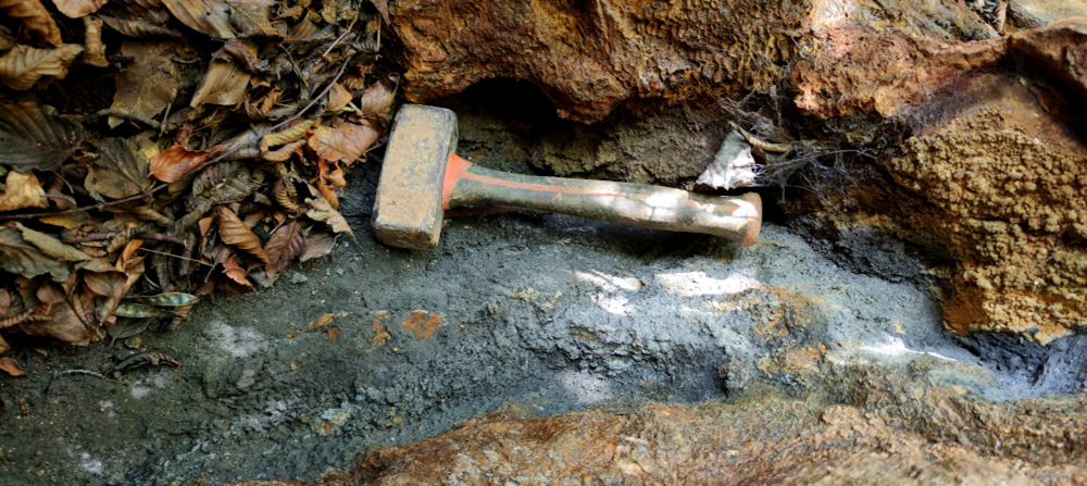 Ferro nelle montagne: un viaggio nelle antiche miniere di limonite delle Prealpi lombarde